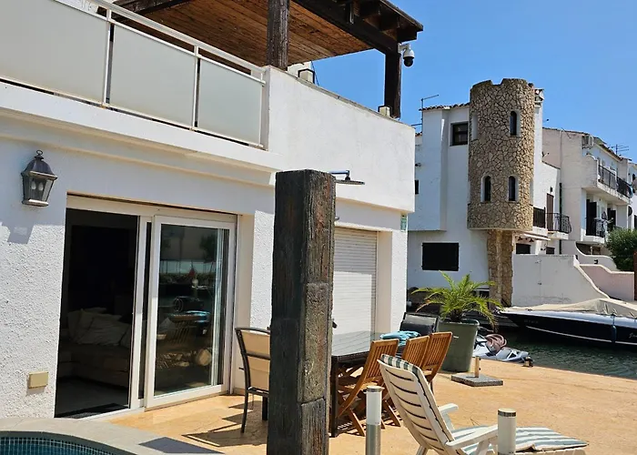 Luna Empuriabrava